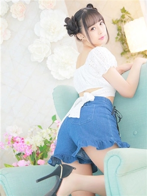 가슴 쿤 로리거유E컵 - 마키에