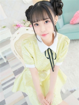 가슴 쿤 로리거유E컵 - 마키에