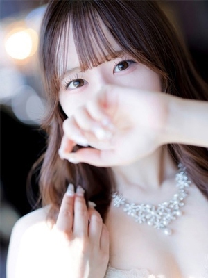 투명감 넘치는 미모 - 사아야　小柄나F카っ푸美肌美女