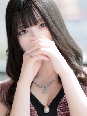 아스카　業界未経験！胸高鳴루美女