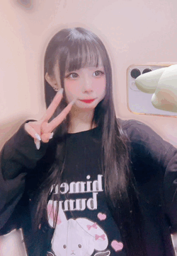 (읃̣̣̥ 𖥦 ˂̣̣̣̣̣̣ ⊂)