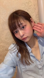 피어스가 작다.