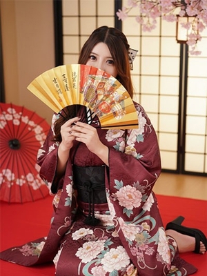 포옹 하나로 마음을 풀다 - 桃모모