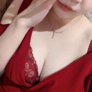 비슷한 연예인은 ......?