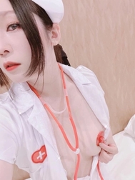 GOD 핸드 🫲 출근했습니다 🩷